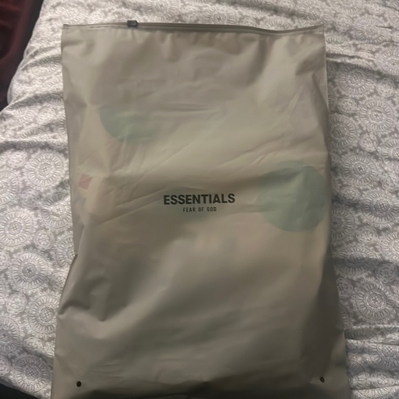 Women’s essentials biker shorts - Picture 1 of 4